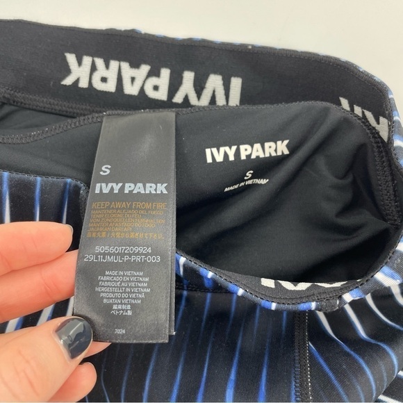 Ivy‎ Park Kaleidoscope Print Mid Capri Leggings Blue Black - Picture 11 of 12